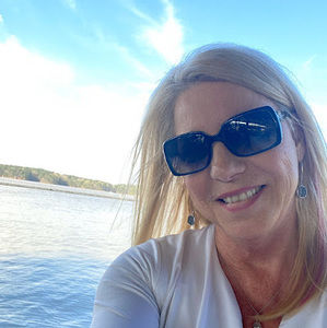 Meet your Posher, Jodi m.